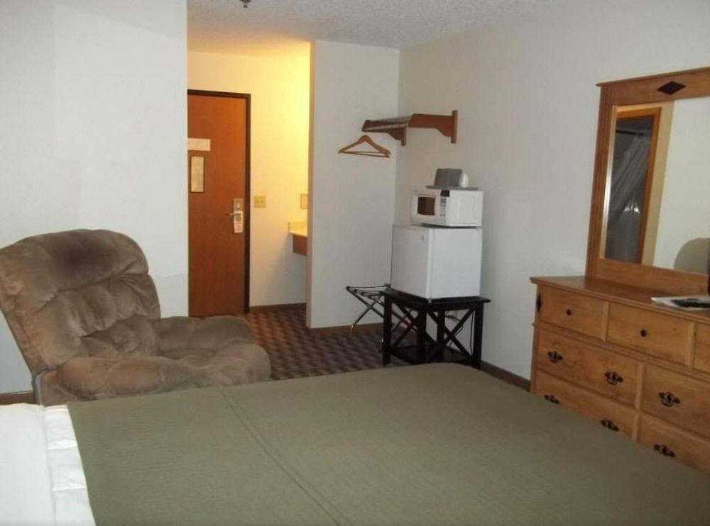 Burke Inn Motel & Suites Carroll ภายนอก รูปภาพ